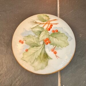 Hand Painted‎ Holly Berry Trinket Box Lid Signed Cecilia Gallego Ceramic